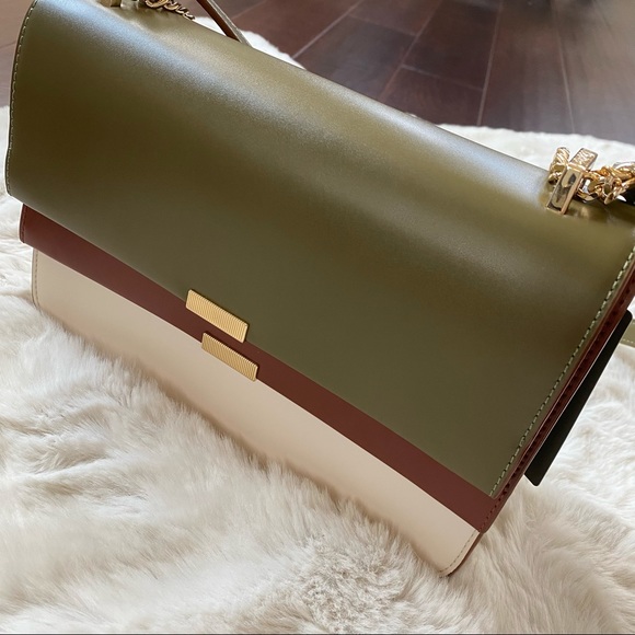 NWT Metal Chains Shoulder Bag - Picture 4 of 14